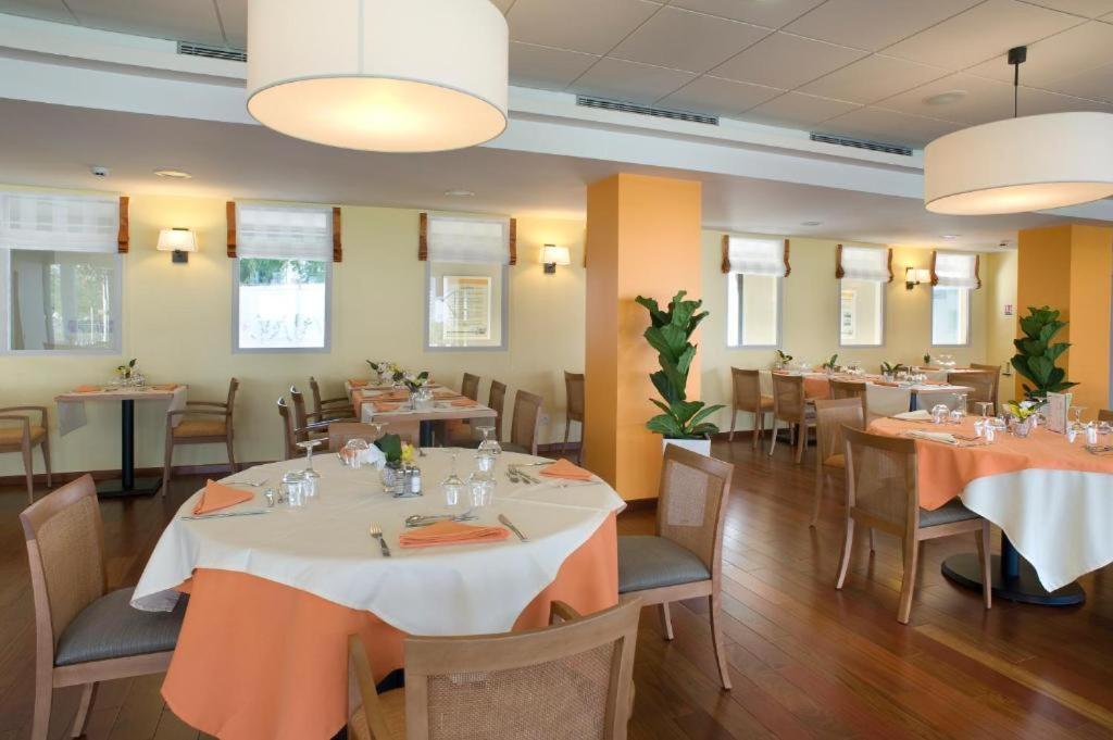 Domitys Les Cles D'Or Aparthotel Orthez Exterior foto