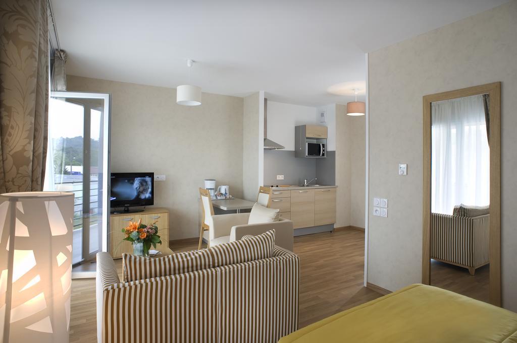 Domitys Les Cles D'Or Aparthotel Orthez Quarto foto